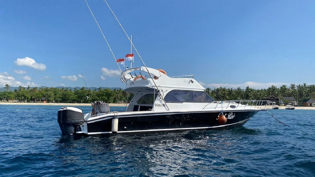 Bali Rizio luxury yacht